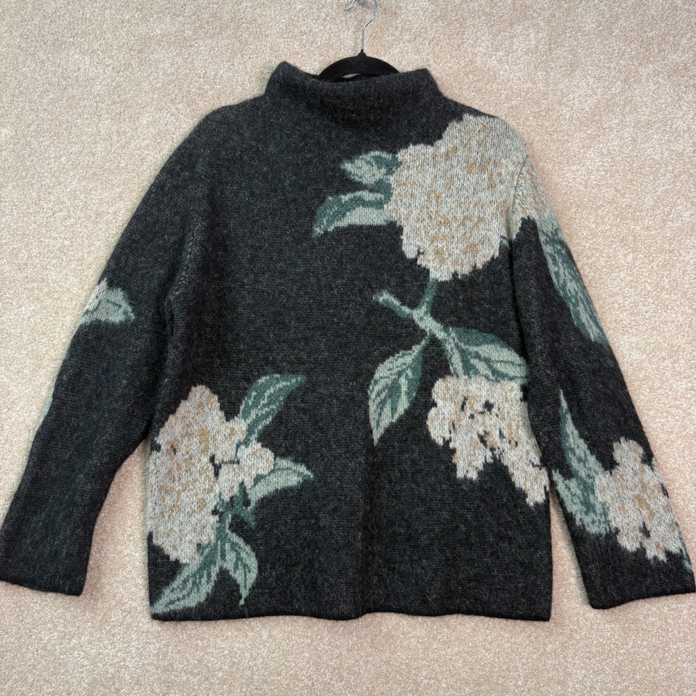 VINCE Alpaca Wool Sweater Womens Medium Brushed Floral Hydrangea Luxury $425